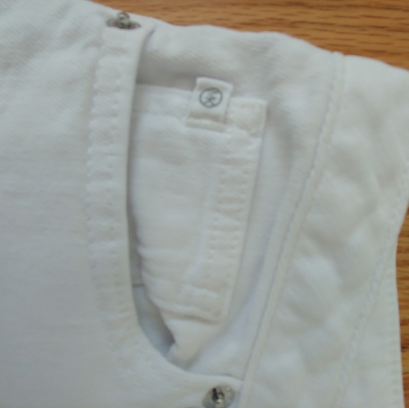 EUC Michael Kors Cropped / Capri Length White Jeans Size 14 - Picture 7 of 11